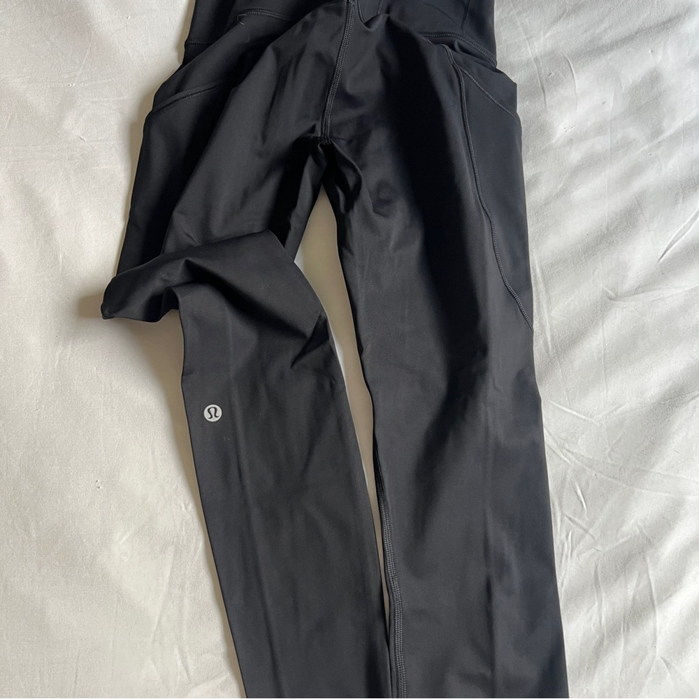 Lululemon Wunder Train leggings with pockets